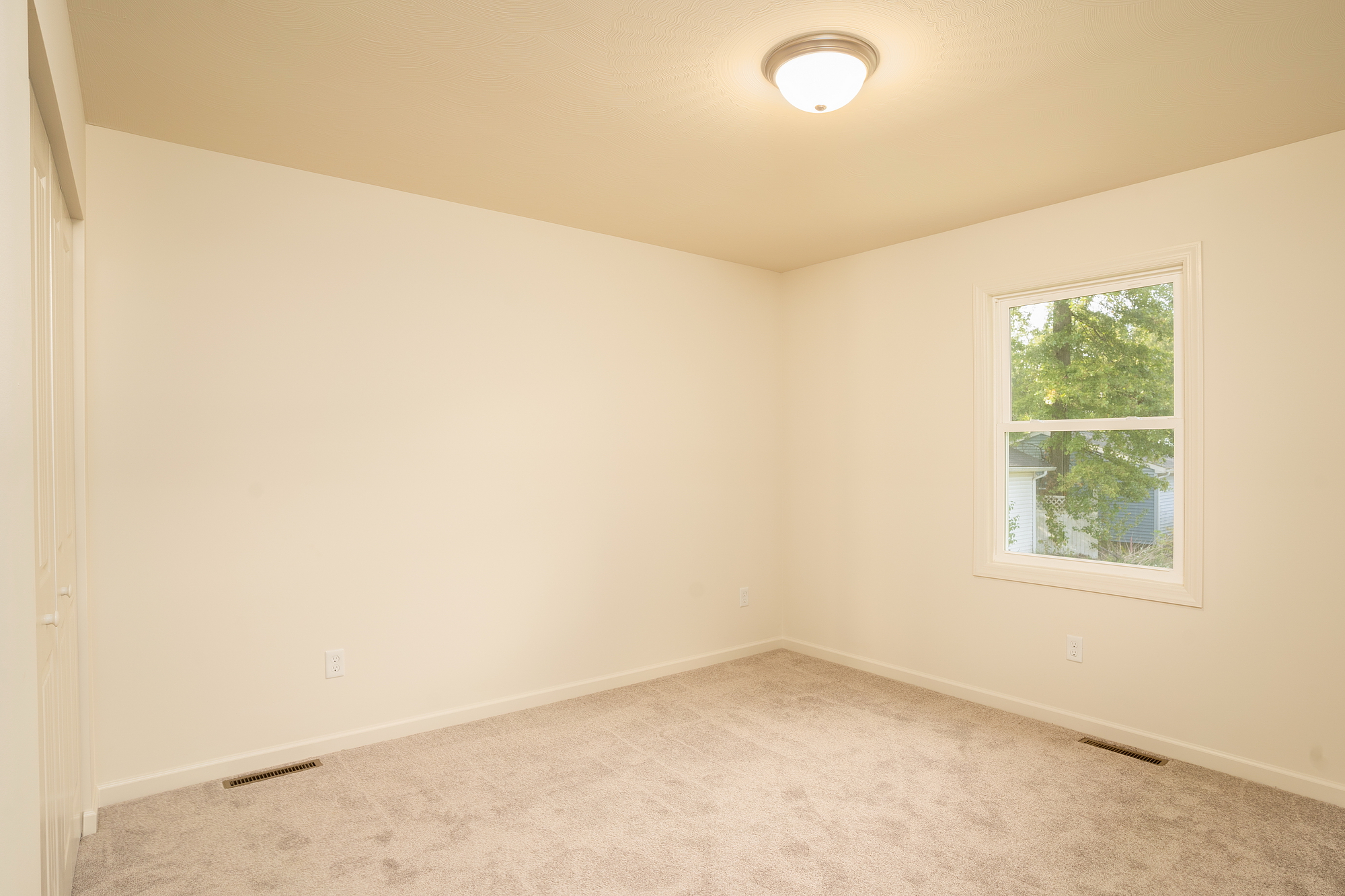 Sycamore bedroom