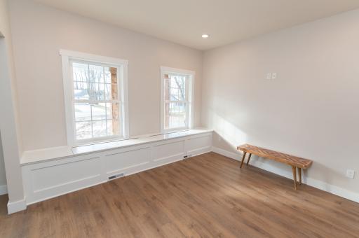 Tuxford Covington Plan great room window seat