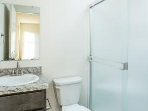 Ashton bathroom