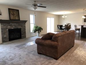 Winslow family room