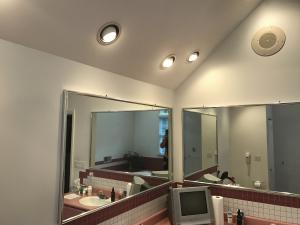 Master bath before the remodel